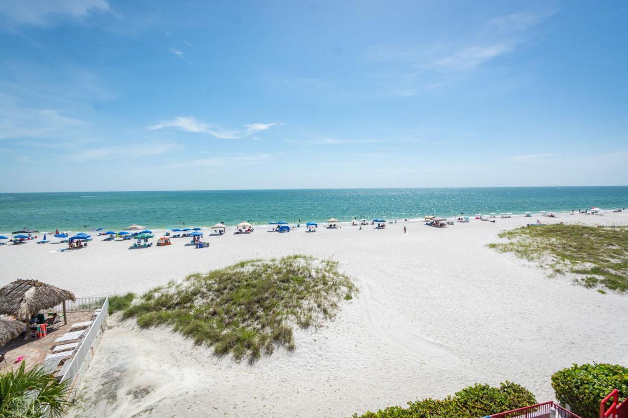 301 Crimson Condos St. Pete Beach Bagian luar foto
