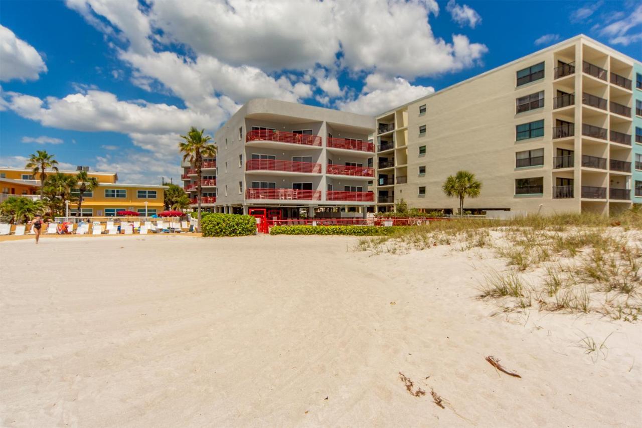 301 Crimson Condos St. Pete Beach Bagian luar foto