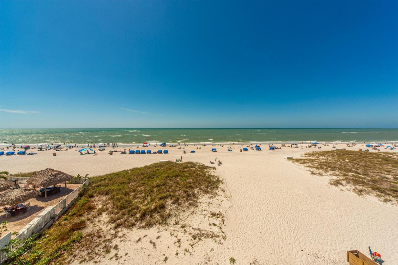 301 Crimson Condos St. Pete Beach Bagian luar foto